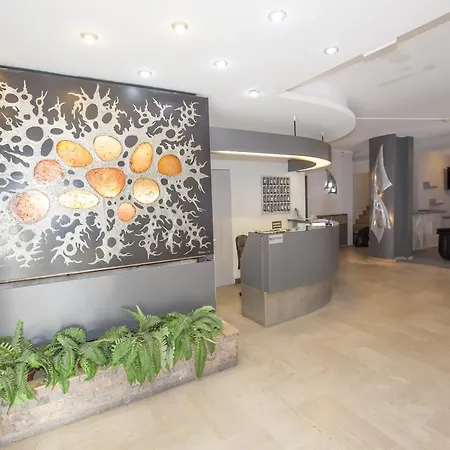 Moderne Hotel Menton