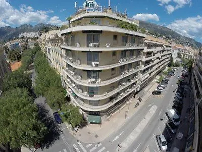 Moderne Отель 2*
